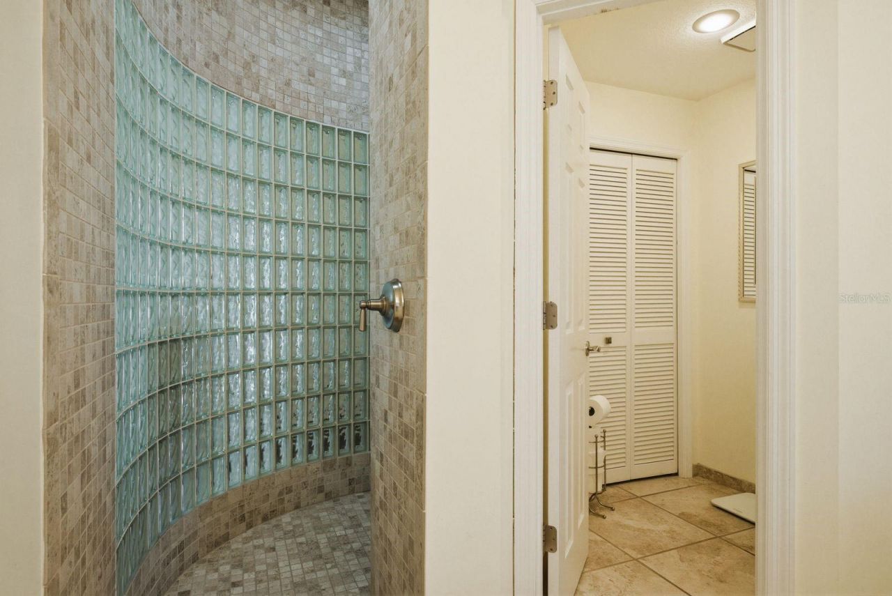 3343 Crescent Oaks Boulevard , Tarpon Springs, FL 34688 Photo