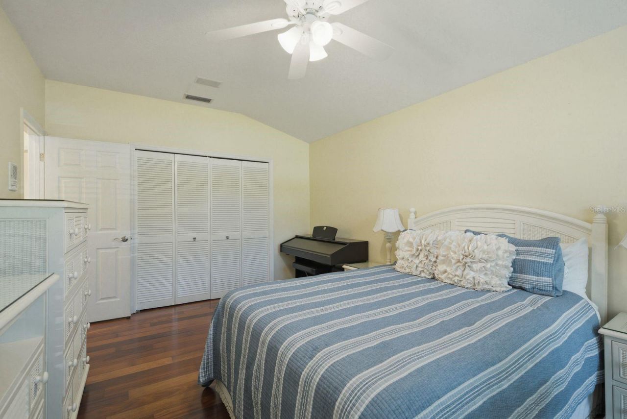 3343 Crescent Oaks Boulevard , Tarpon Springs, FL 34688 Photo