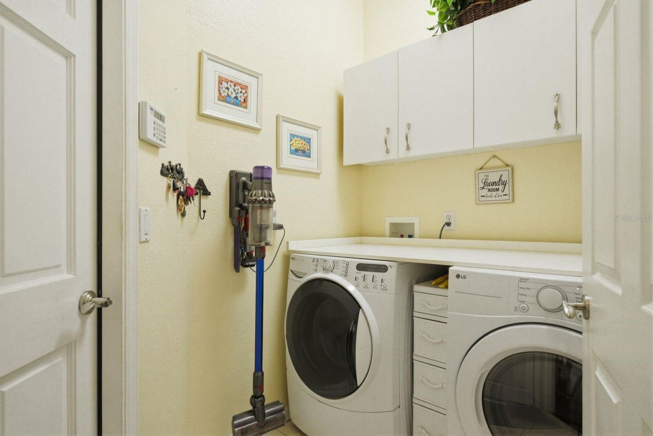 3343 Crescent Oaks Boulevard , Tarpon Springs, FL 34688 Photo