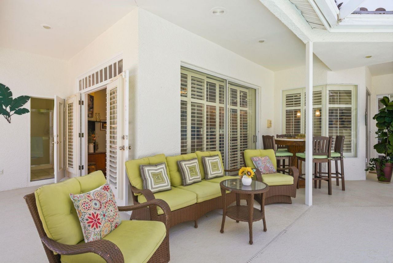 3343 Crescent Oaks Boulevard , Tarpon Springs, FL 34688 Photo