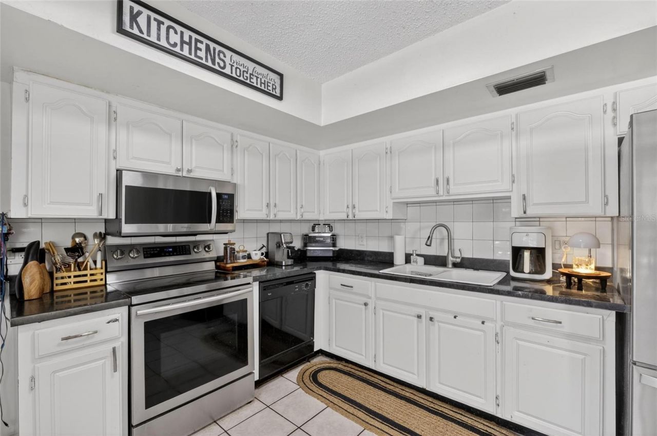 6609 Jennifer Drive, Temple Terrace, FL 33617 Photo