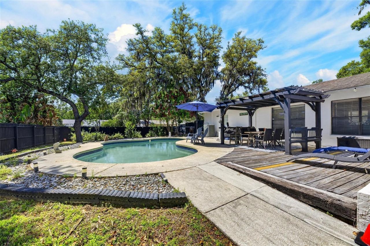 6609 Jennifer Drive, Temple Terrace, FL 33617 Photo