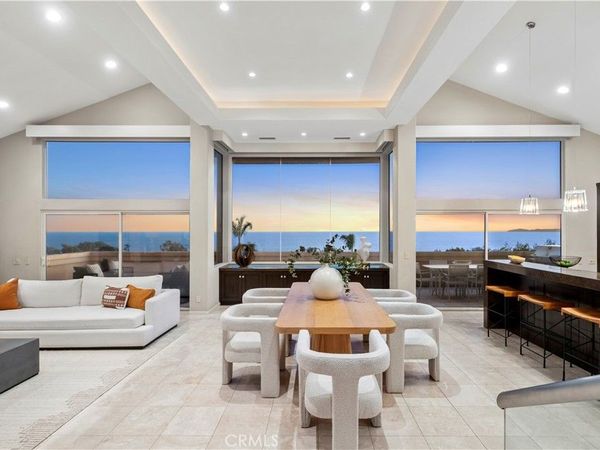 10 N. Stonington Road, Laguna Beach, CA 92651