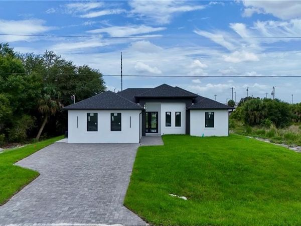 830 Wolverine ST E, LEHIGH ACRES, FL 33974