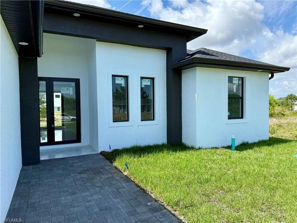 830 Wolverine ST E, LEHIGH ACRES, FL 33974