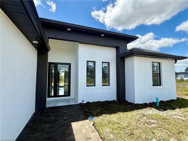 830 Wolverine ST E, LEHIGH ACRES, FL 33974