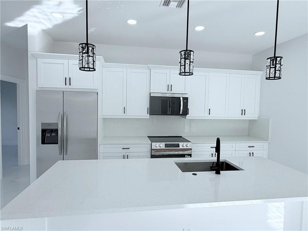 830 Wolverine St E, Lehigh Acres, FL 33974 Photo