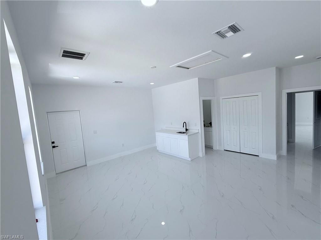 830 Wolverine St E, Lehigh Acres, FL 33974 Photo