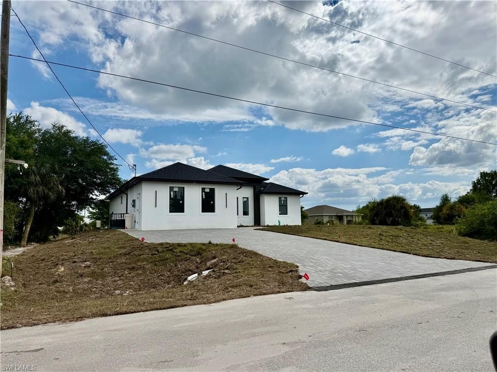 830 Wolverine St E, Lehigh Acres, FL 33974 Photo