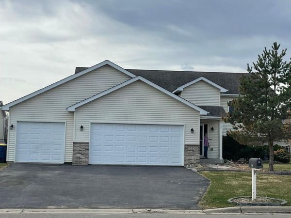 533 Dogwood Street NE, Lonsdale, MN 55046