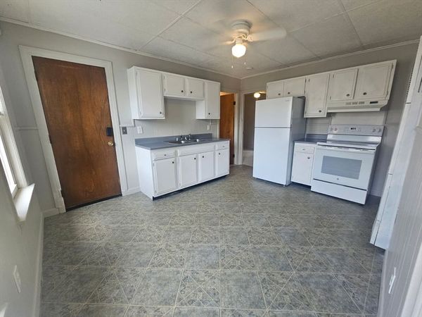 28 Barre, Unit 2, Fall River, MA 02720