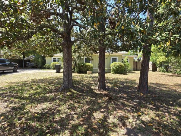 48 NE Ferry Road, Fort Walton Beach, FL 32548