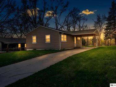 4511 Laurel Avenue , Omaha, NE 68104