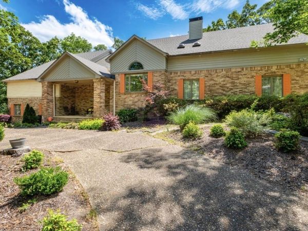 13505 Saddle Hill Drive, Little Rock, AR 72212