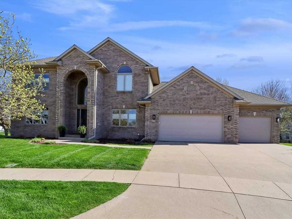 70 Larkspur Ct., Iowa City, IA 52246