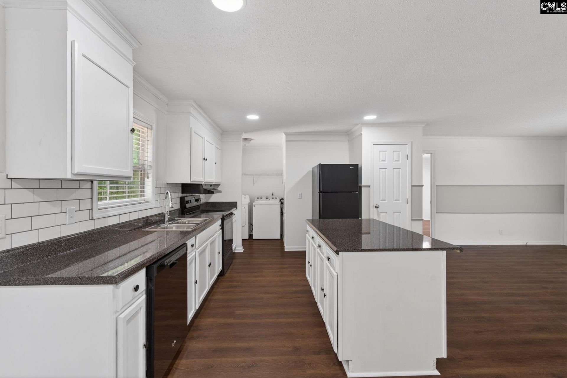 212 Cricket Road  Photo 10