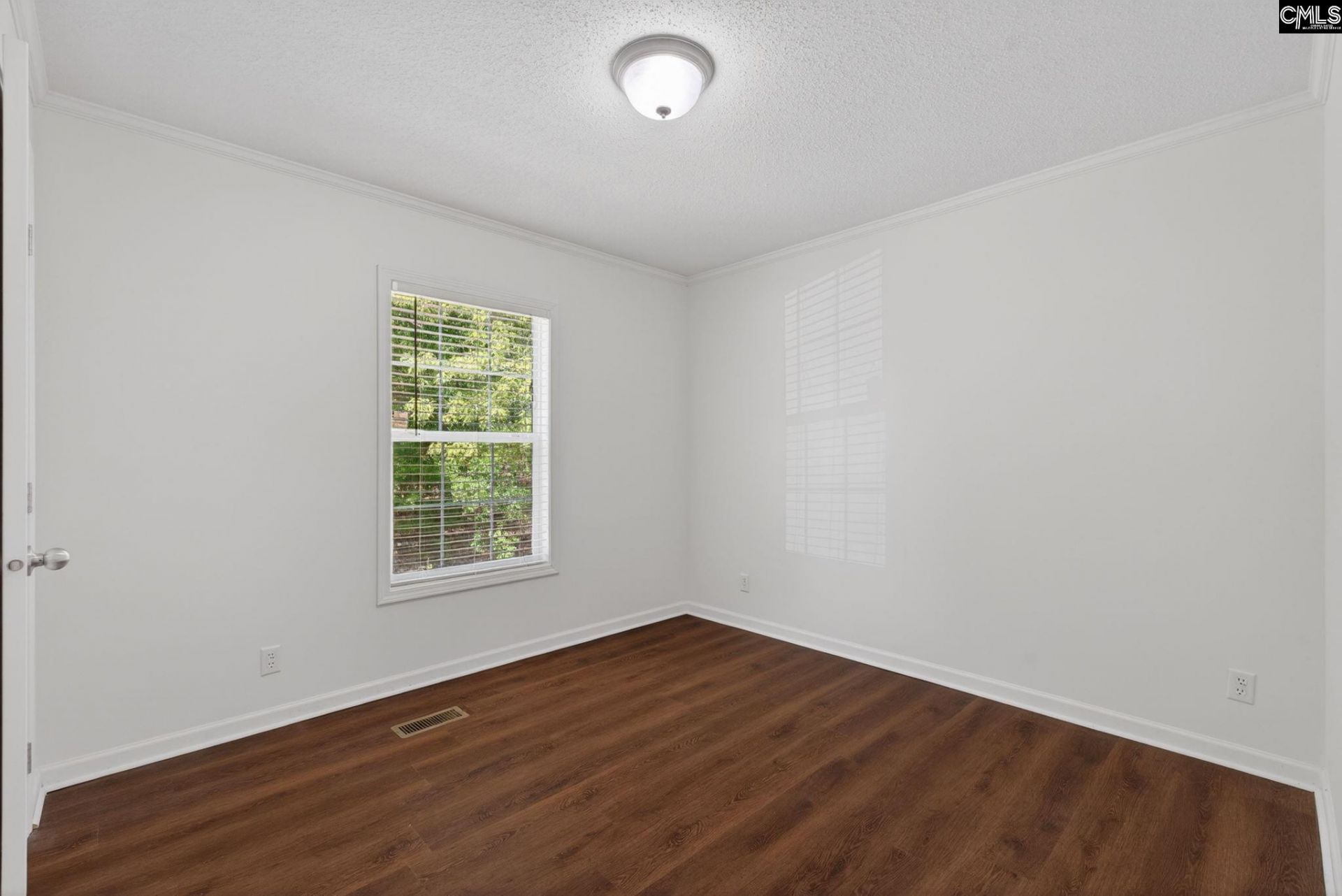 212 Cricket Road  Photo 24