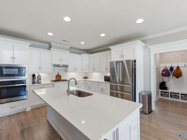 16880 Stonegate Drive, Athens, AL 35613