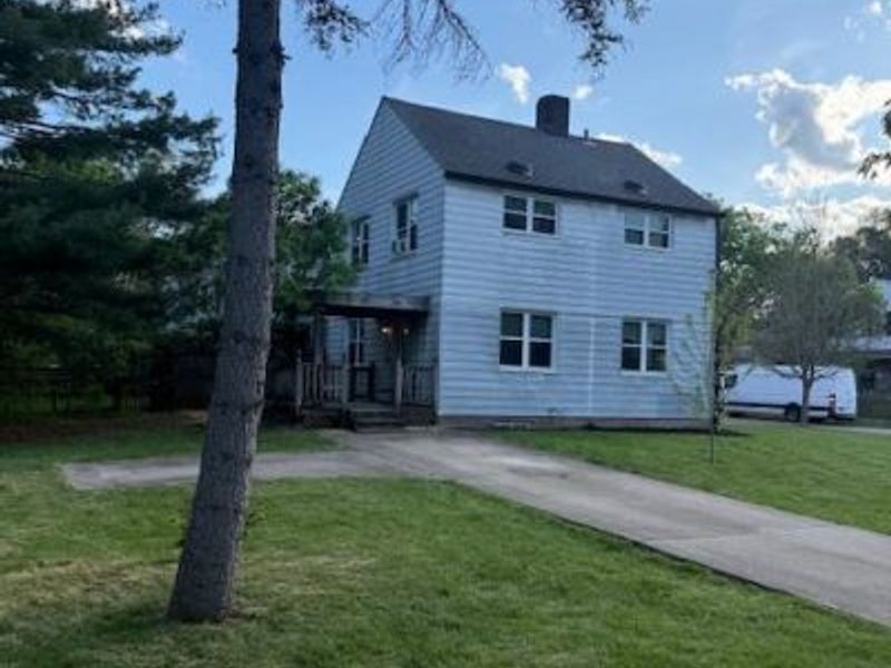 2 Ashby Street, Greenhills, OH 45218 Photo 5