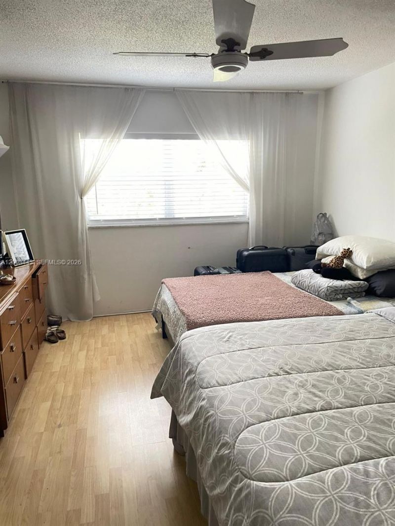 500 NE 14th Ave, Unit 306, Hallandale Beach, FL 33009 Photo