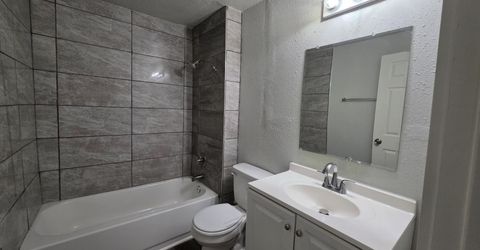 1810 E Flora St, Stockton, CA 95205 Photo