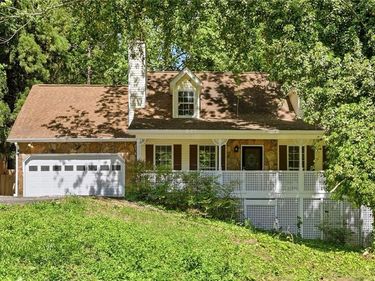 4661 Spring Ridge Drive, Flowery Branch, GA 30542