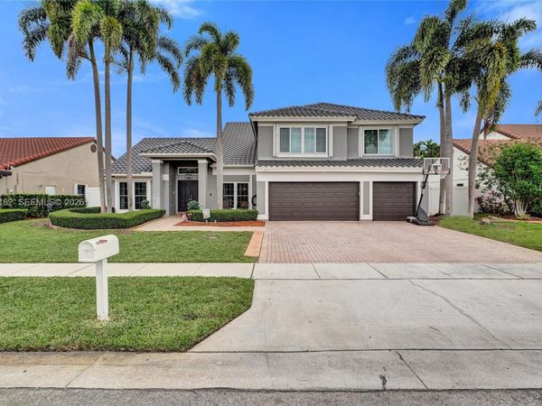 19387 NW 13th St , Pembroke Pines, FL 33029