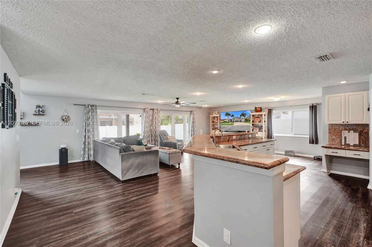 19387 NW 13th St , Pembroke Pines, FL 33029 Photo