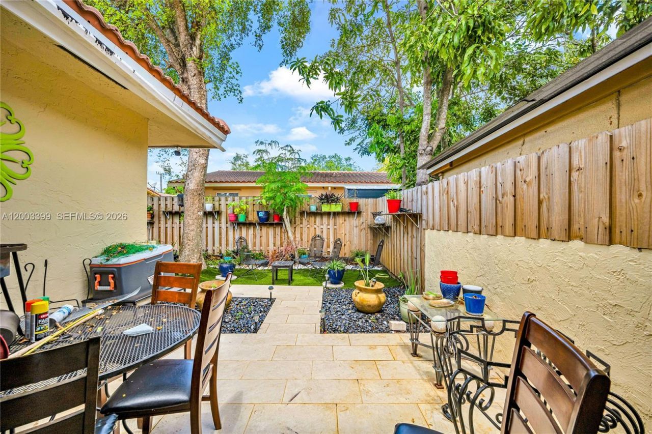 8135 NW 39th St , Coral Springs, FL 33065 Photo