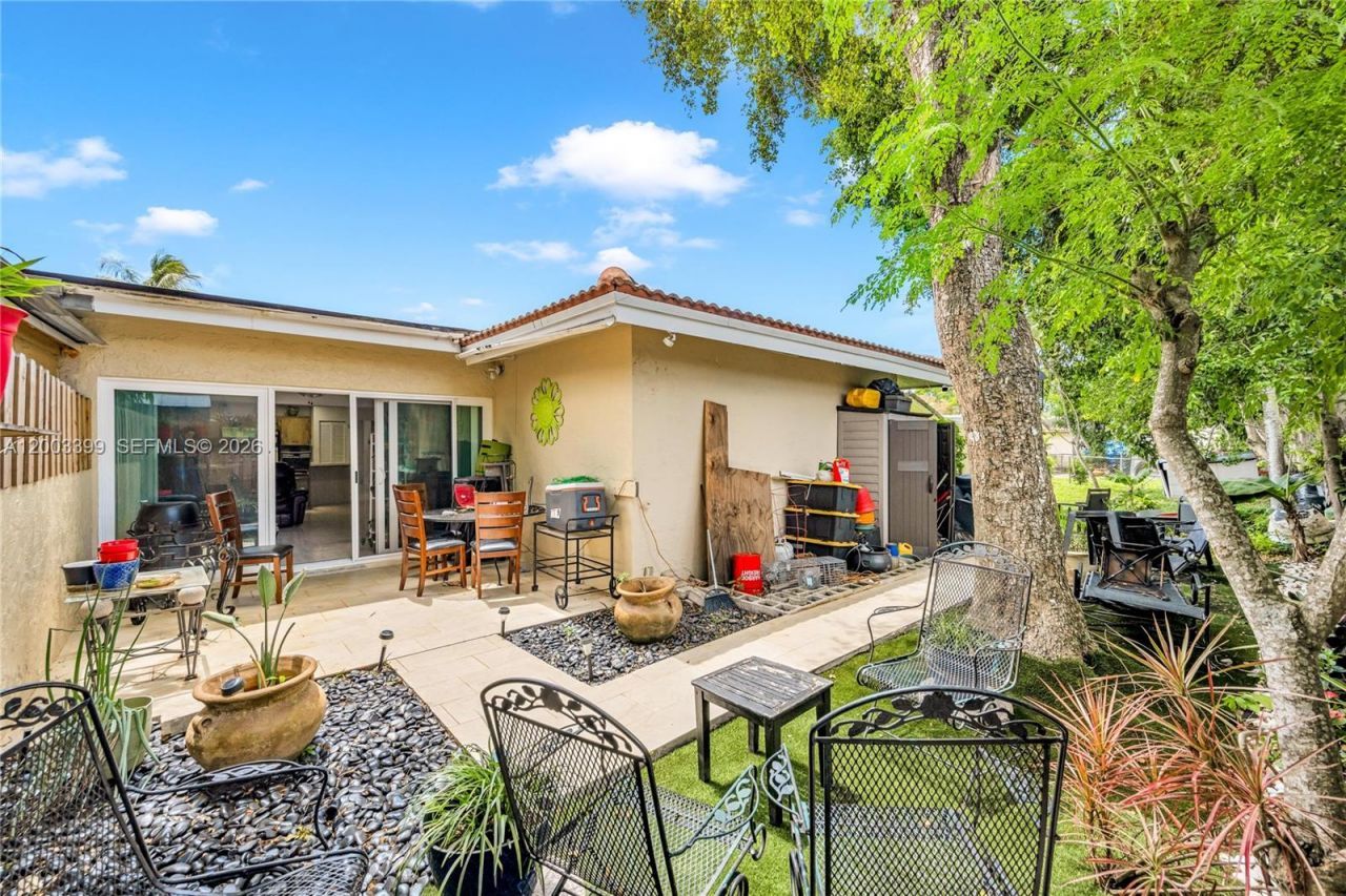 8135 NW 39th St , Coral Springs, FL 33065 Photo