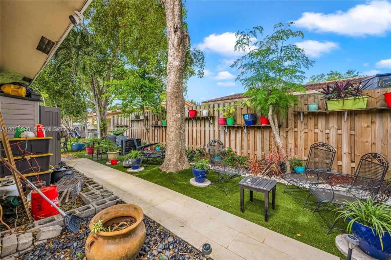 8135 NW 39th St , Coral Springs, FL 33065 Photo