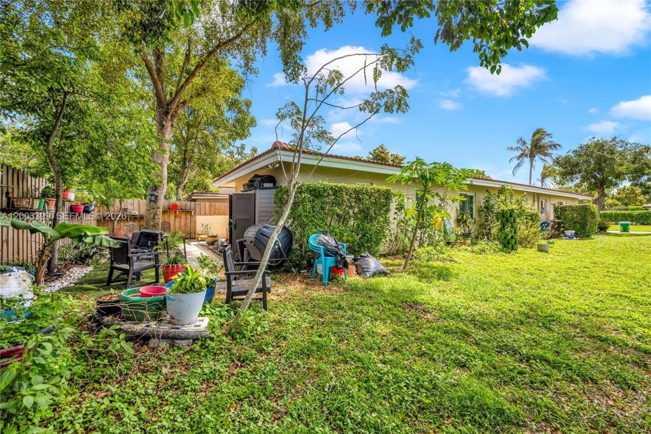 8135 NW 39th St , Coral Springs, FL 33065 Photo