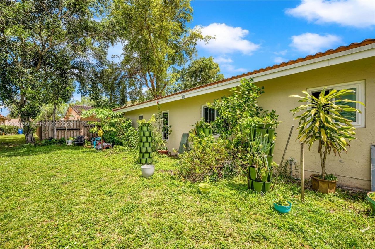 8135 NW 39th St , Coral Springs, FL 33065 Photo