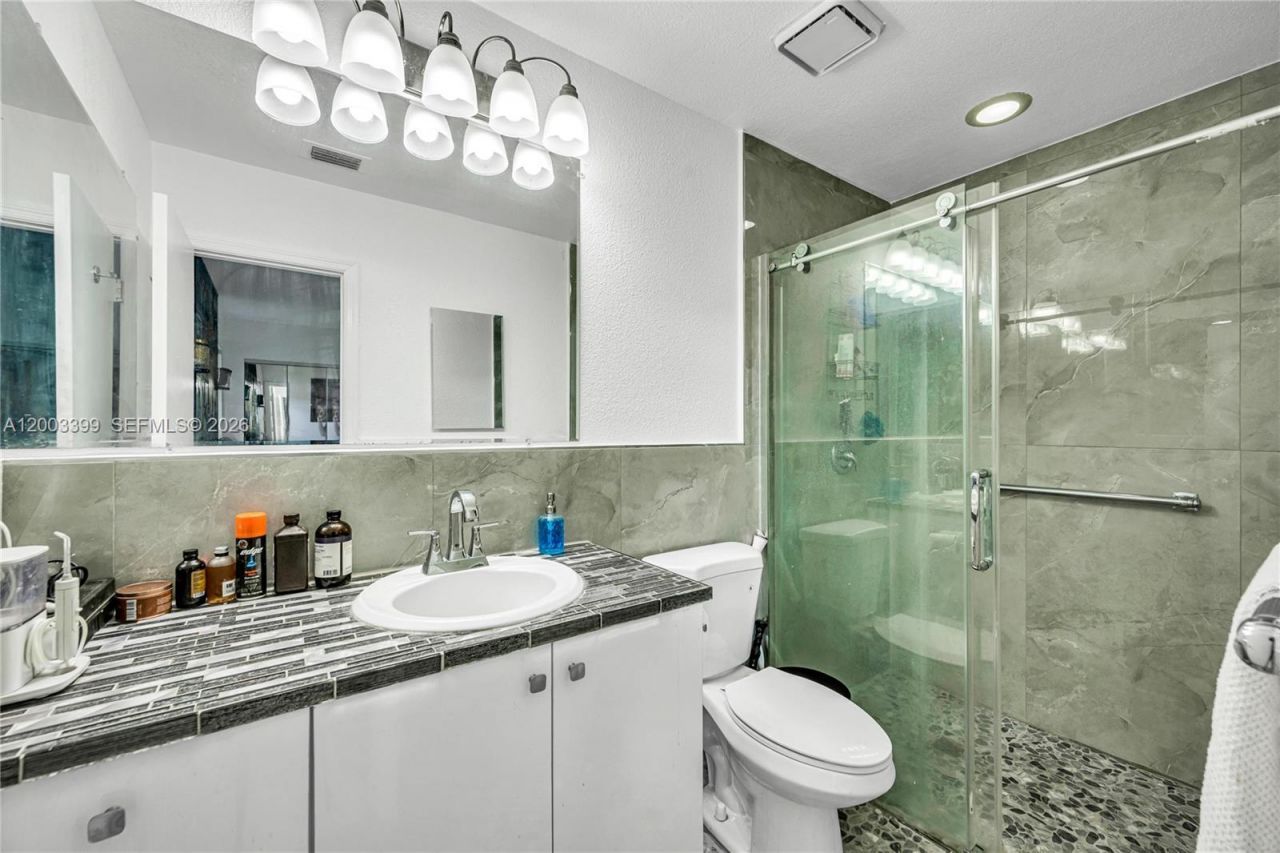 8135 NW 39th St , Coral Springs, FL 33065 Photo