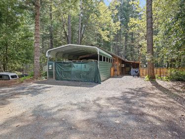 461 Stage Stop Drive, Cave Junction, OR 97523