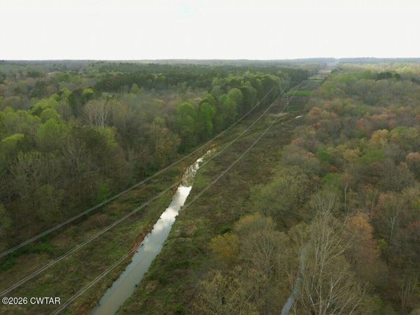 23845 Highway 114 , Hollow Rock, TN 38342