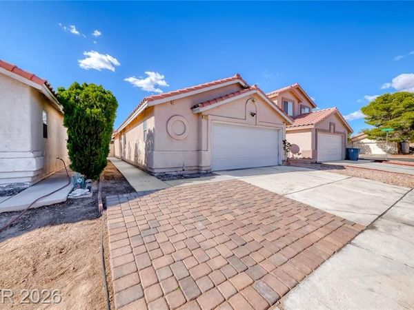 4669 Spitfire Street , Las Vegas, NV 89115