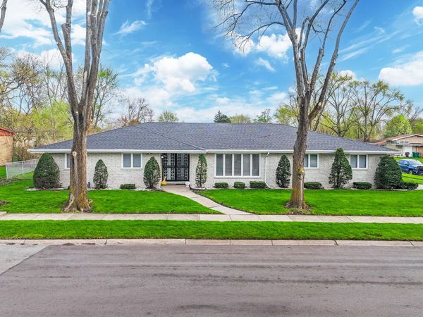 5301 Delaware Street , Merrillville, IN 46410