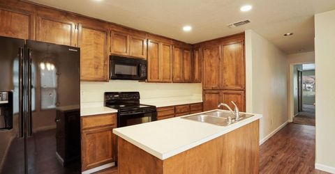 1443 W Swain Rd, Stockton, CA 95207 Photo