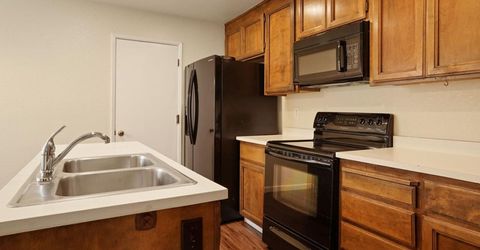 1443 W Swain Rd, Stockton, CA 95207 Photo