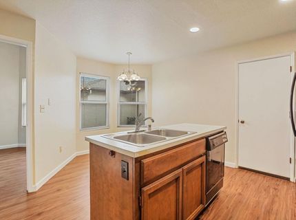 1443 W Swain Rd, Stockton, CA 95207 Photo