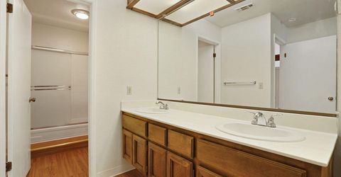 1443 W Swain Rd, Stockton, CA 95207 Photo