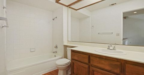 1443 W Swain Rd, Stockton, CA 95207 Photo