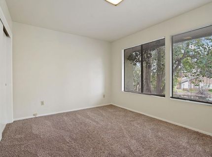 1443 W Swain Rd, Stockton, CA 95207 Photo