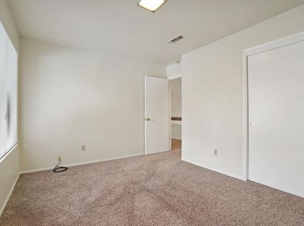 1443 W Swain Rd, Stockton, CA 95207 Photo