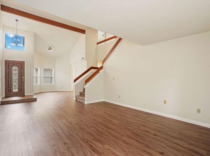 1443 W Swain Rd, Stockton, CA 95207 Photo