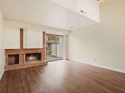 1443 W Swain Rd, Stockton, CA 95207 Photo