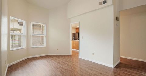 1443 W Swain Rd, Stockton, CA 95207 Photo