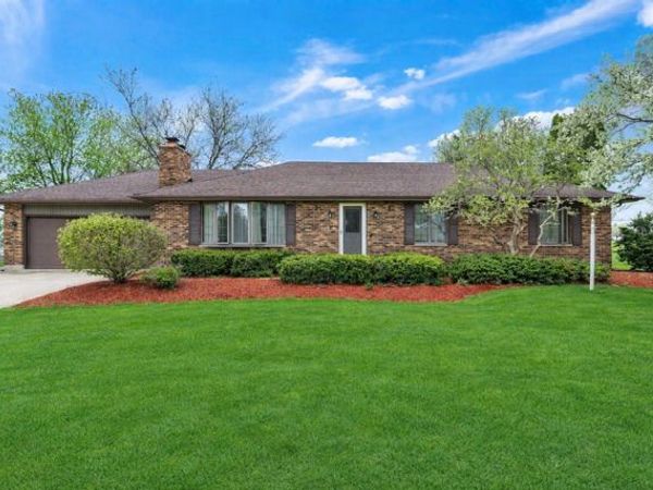 301 Lilas Court, New Lenox, IL 60451