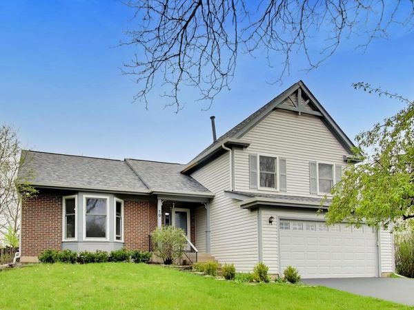 19 Dellmont Court , Buffalo Grove, IL 60089